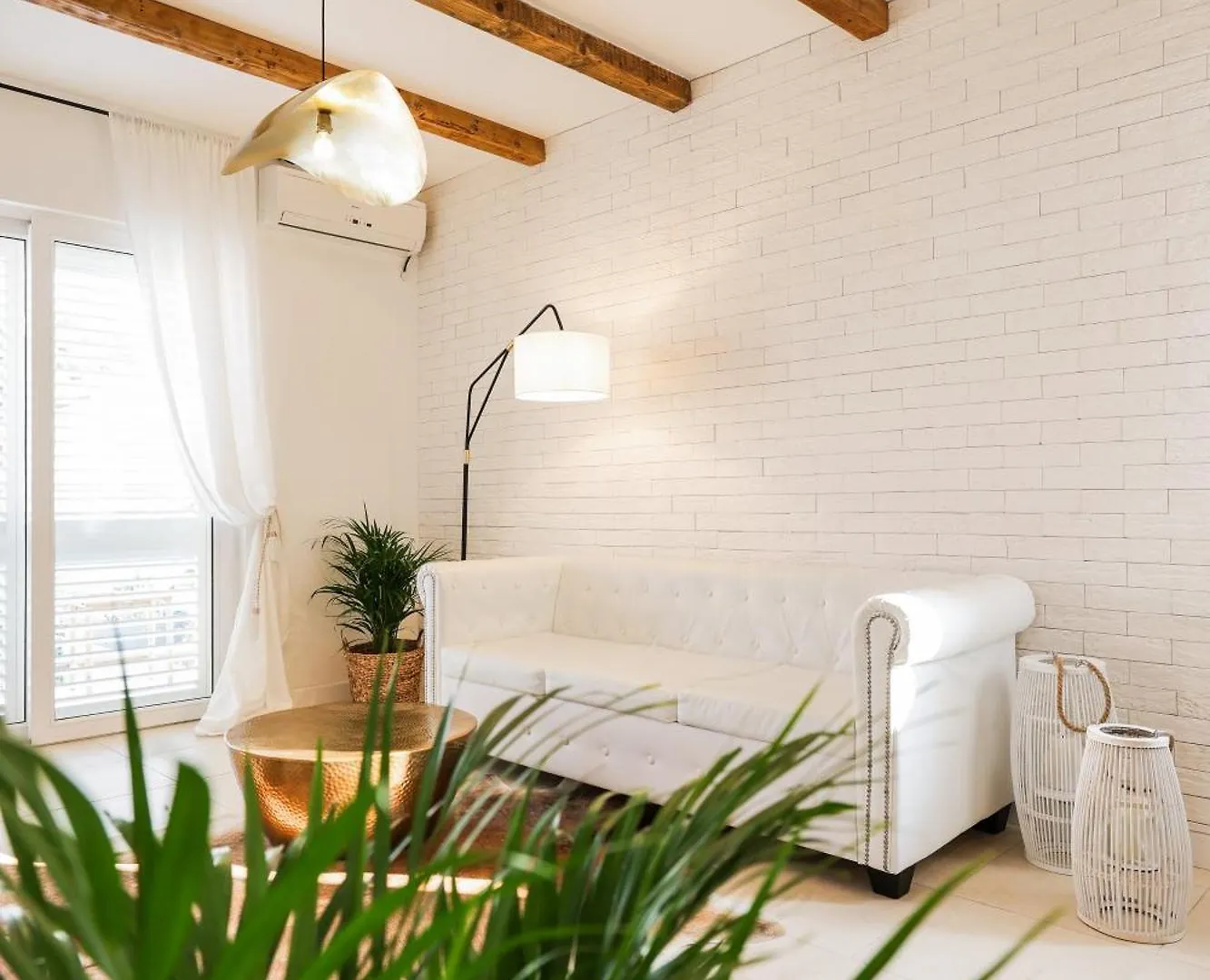 ביוגראד נה מורו Della Apartments