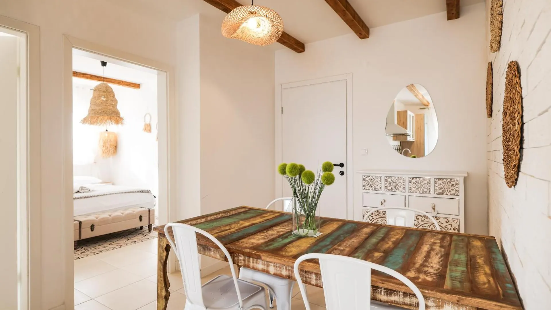 ביוגראד נה מורו Della Apartments  ביוגראד נה מורו